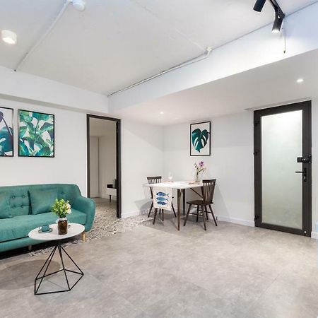 Cozrum Homes - Premier Residence Хошимин Екстериор снимка